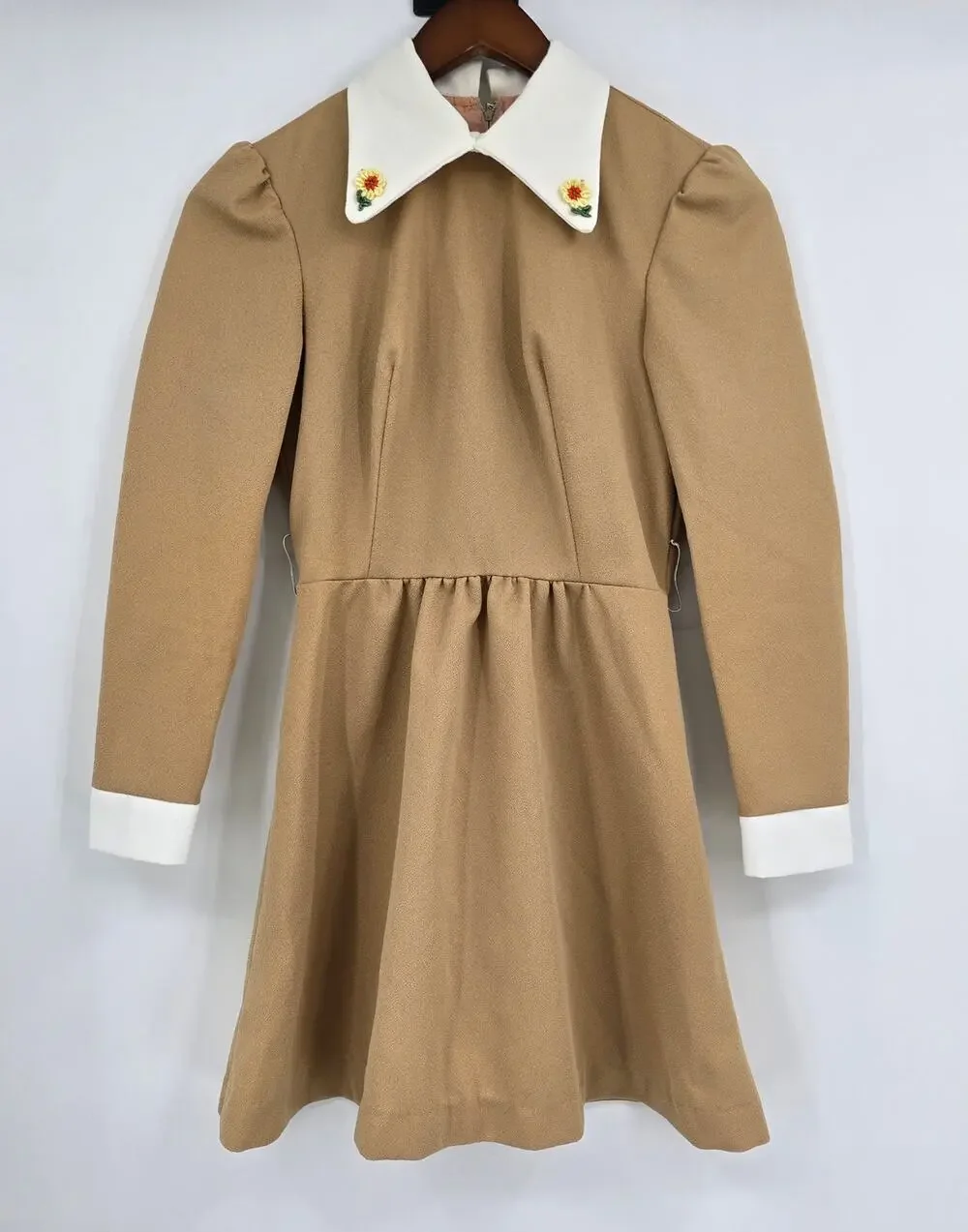 Vintage 1970s Girl Prairie Dress Tan Earth Tone Embroidered Floral Collar Size 5